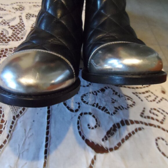 Balmain Black Calf Leather Quilted Ankle Boots w/Silver Cap Toe Size 39B - Picture 6 of 16